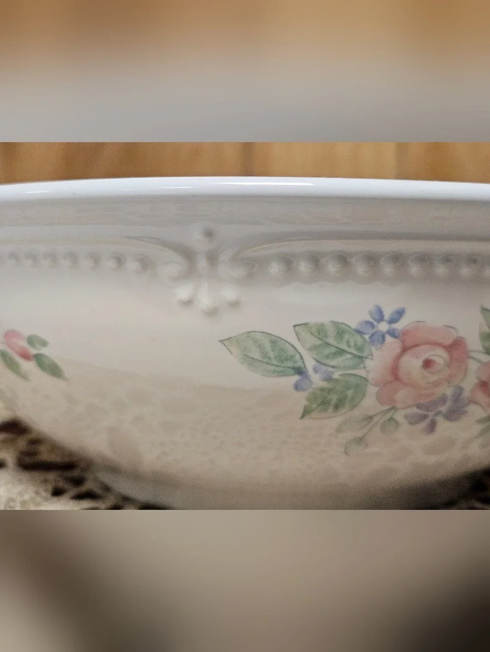 Pfaltzgraff Rosalinda Round Vegetable Bowl 8.5